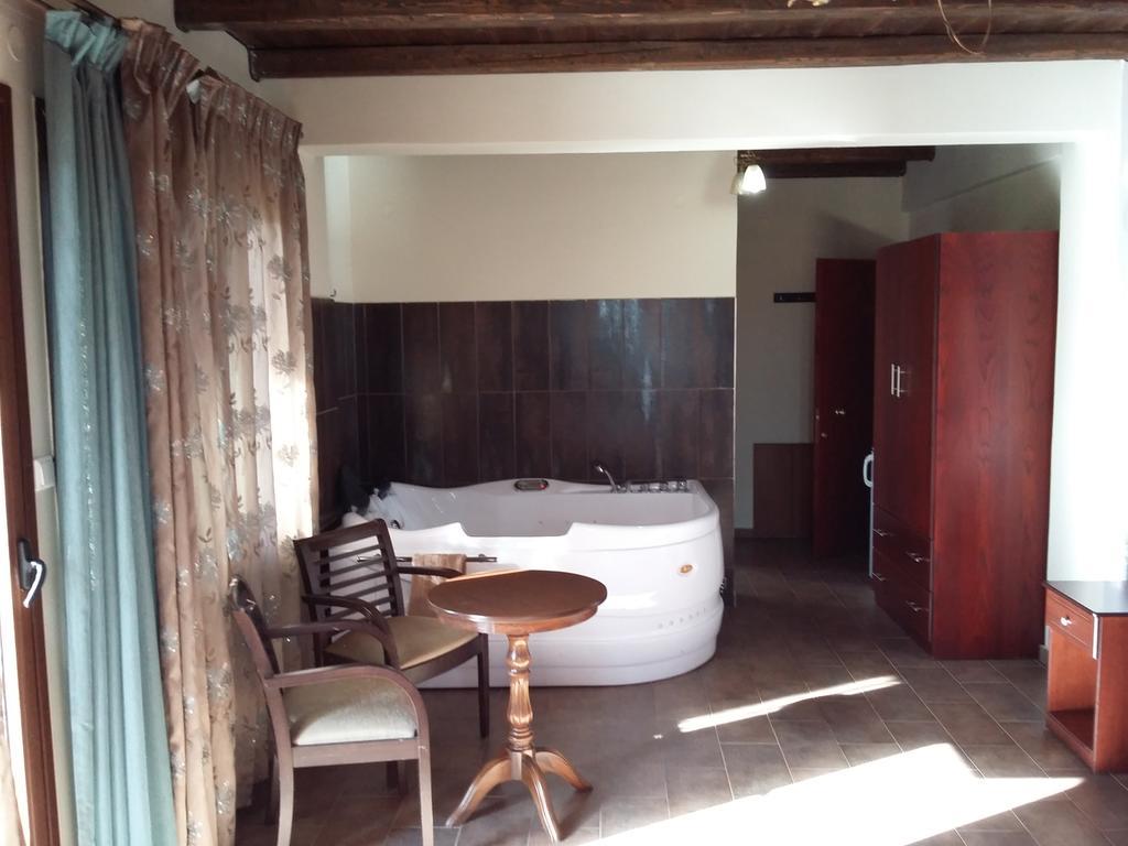 Voreas Hotel Loutraki (Pella) Quarto foto